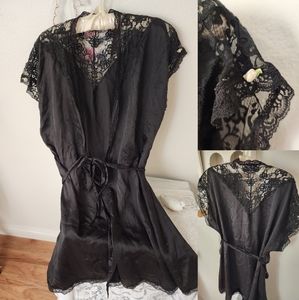 Black vintage robe pink rosettes on shoulders